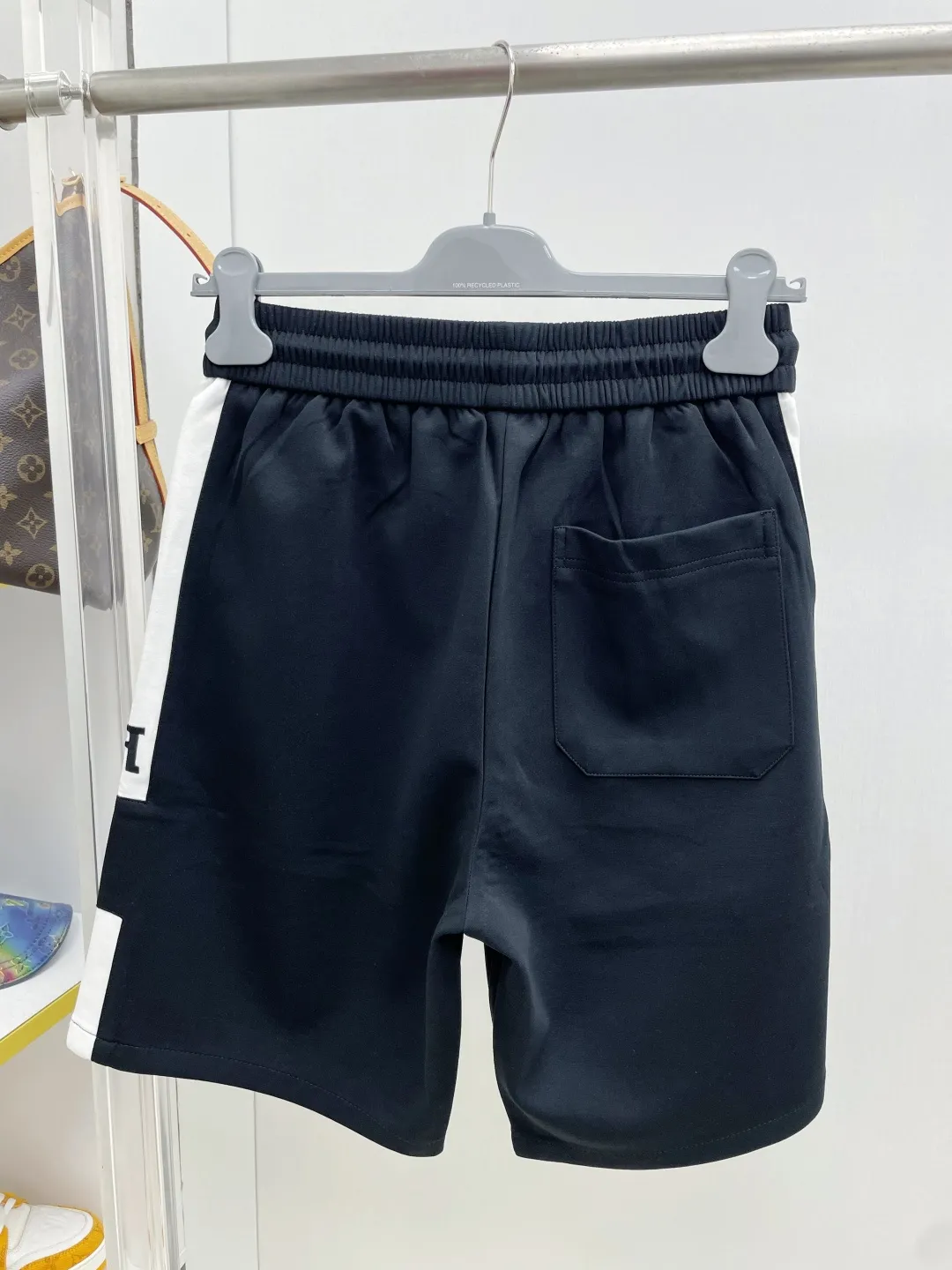 Her 2026 New Arrival Black White HH LOGO DDD 。 Classic LOGO ， ， ， 。 ， 。 Size：M-3XL